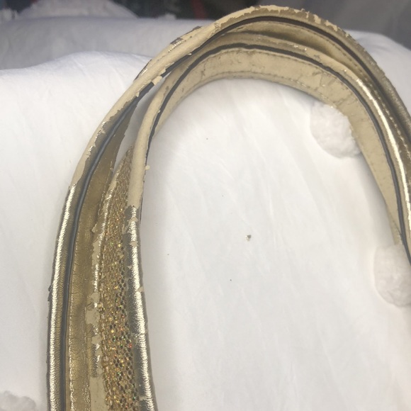 COACH Signature Daisy Appliqué Multicolor printed flower motif canvas tote. - Picture 10 of 15